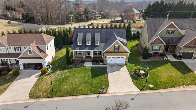 4670 Fairway Run Drive, Pfafftown, NC 27040