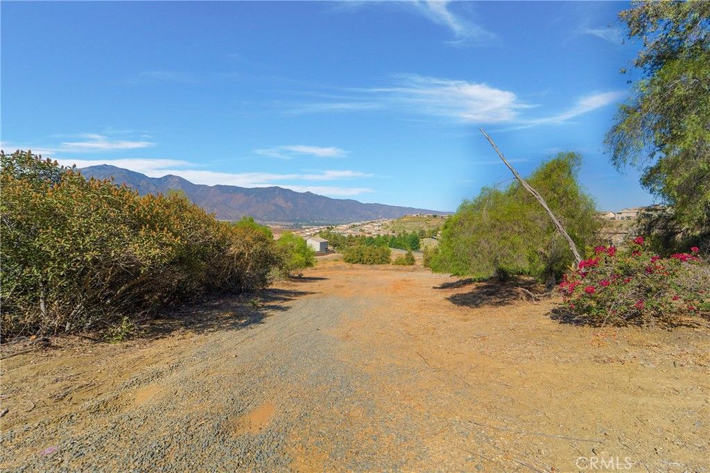 Image 38 of property listing at 11085 Canyon Circle, Corona, CA 92883