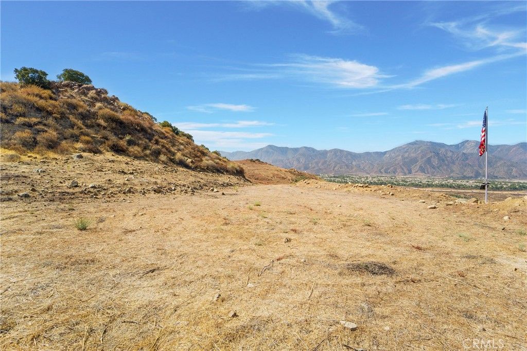 Image 41 of property listing at 11085 Canyon Circle, Corona, CA 92883