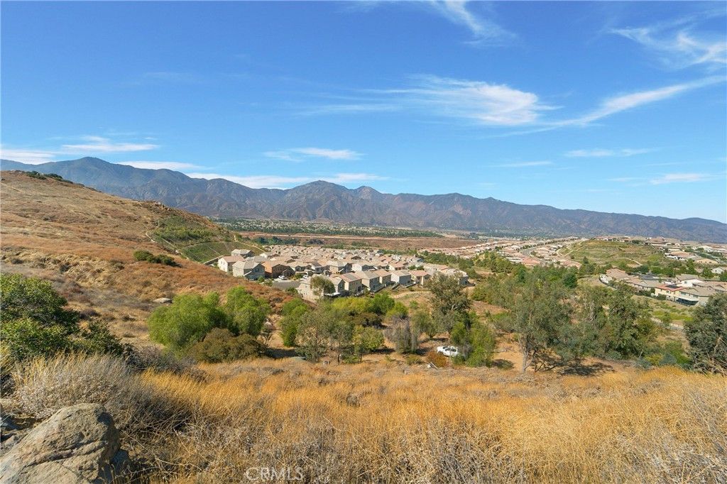 Image 43 of property listing at 11085 Canyon Circle, Corona, CA 92883