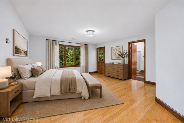 14 Hillside Ave, Southborough, MA 01772