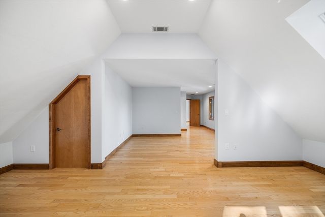 14 Hillside Ave, Southborough, MA 01772