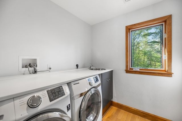 14 Hillside Ave, Southborough, MA 01772