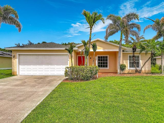 6416 Las Palmas Way, Port St. Lucie, FL 34952