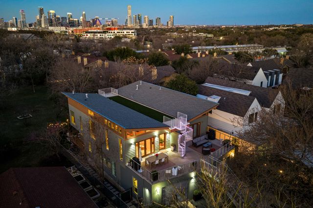 1700 Ravey ST A, Austin, TX 78704