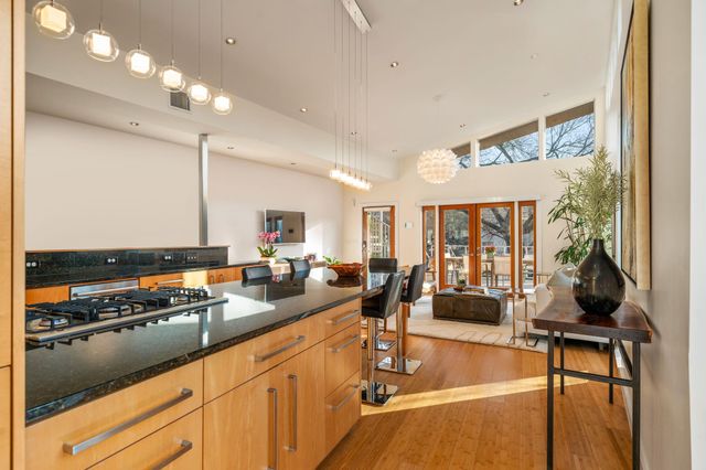 1700 Ravey ST A, Austin, TX 78704