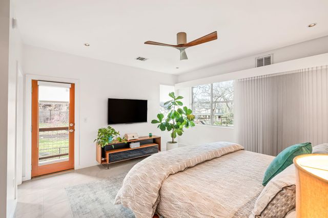 1700 Ravey ST A, Austin, TX 78704