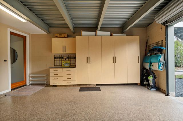 1700 Ravey ST A, Austin, TX 78704