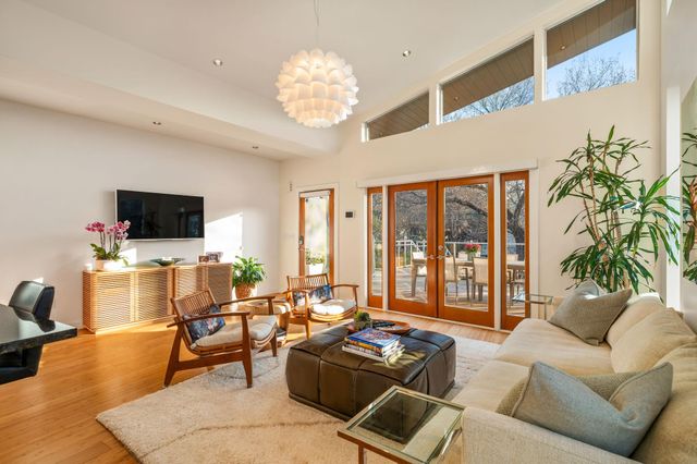 1700 Ravey ST A, Austin, TX 78704