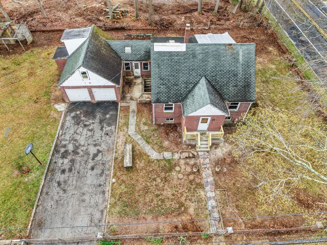 25 Revilo Avenue, Shirley, NY 11967