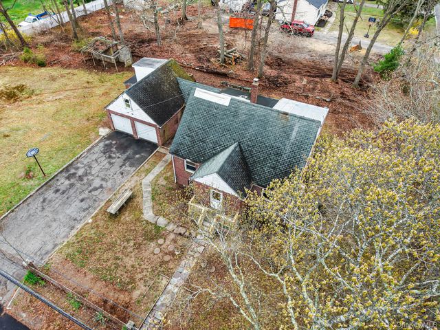 25 Revilo Avenue, Shirley, NY 11967