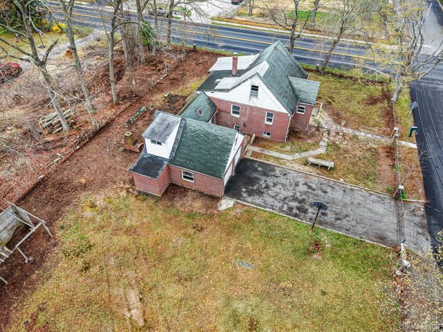 25 Revilo Avenue, Shirley, NY 11967