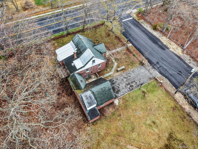 25 Revilo Avenue, Shirley, NY 11967