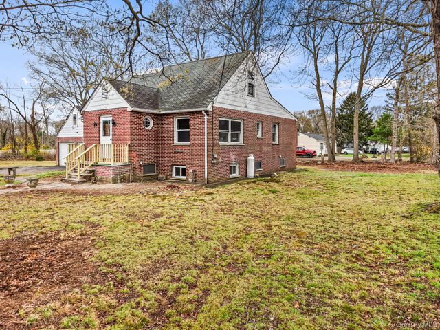25 Revilo Avenue, Shirley, NY 11967