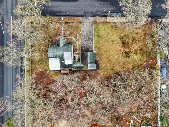 25 Revilo Avenue, Shirley, NY 11967