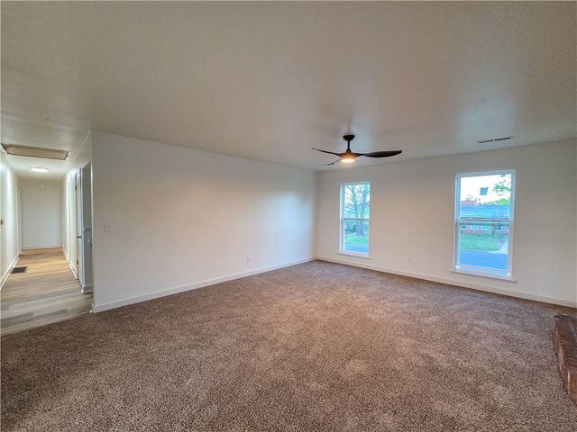 1703 Arapaho Avenue, Springdale, AR 72764