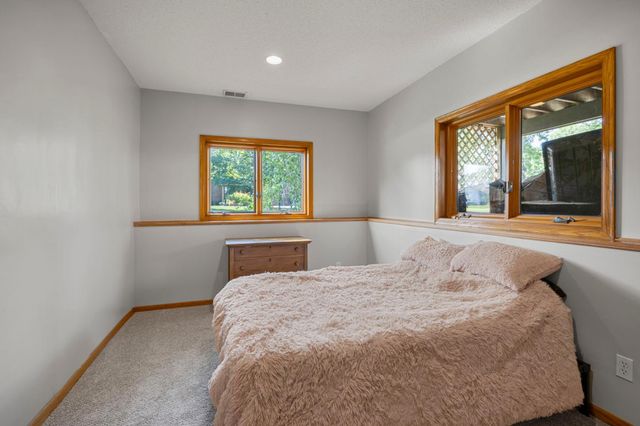 13635 Gardenia Path, Apple Valley, MN 55124