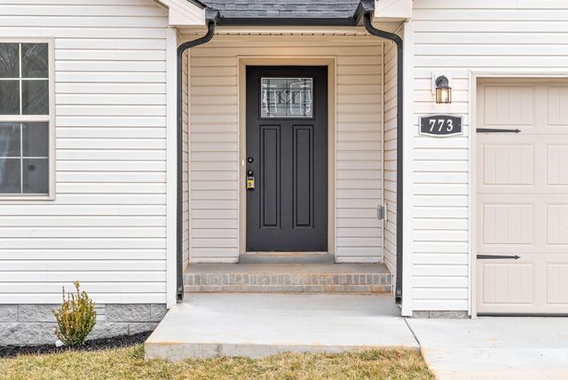 1589 Frederick Dr, Clarksville, TN 37042