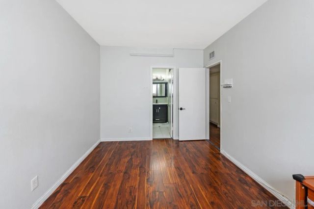 4550 Glacier 7, San Diego, CA 92120