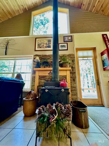 22767 Spruce Lane, Winchester, ID 83555