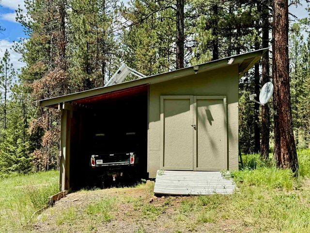 22767 Spruce Lane, Winchester, ID 83555