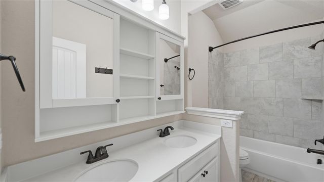 1143 Roaring FLS, New Braunfels, TX 78132