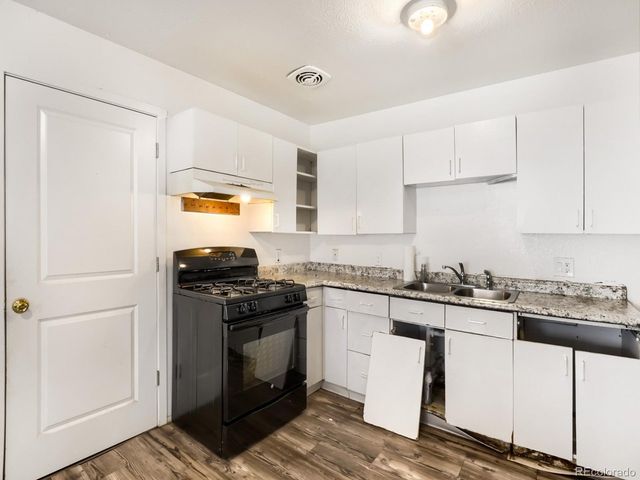 9629 E 19th Ave, Aurora, CO 80010