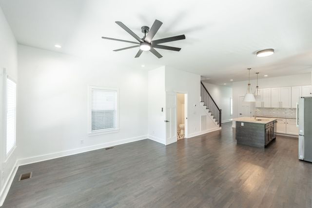 1711 17th Ave, N, Nashville, TN 37208