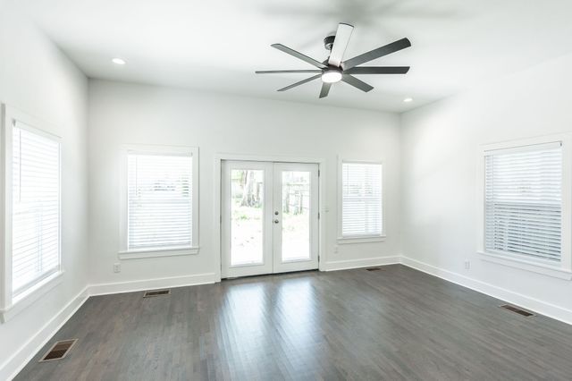 1711 17th Ave, N, Nashville, TN 37208