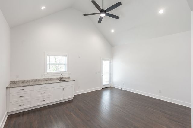 1711 17th Ave, N, Nashville, TN 37208