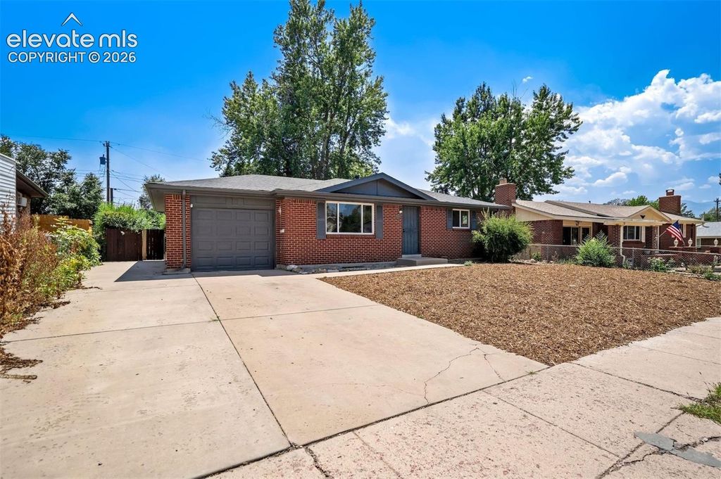 65 S Roosevelt Street, Colorado Springs, CO 80910 — photo 2