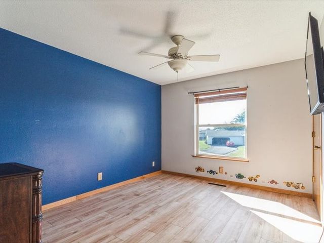 431 Teakwood Lane NE, Cedar Rapids, IA 52402