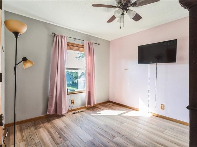 431 Teakwood Lane NE, Cedar Rapids, IA 52402