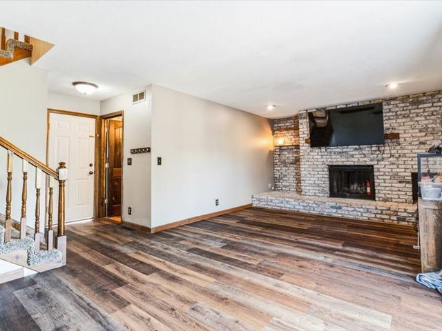 431 Teakwood Lane NE, Cedar Rapids, IA 52402