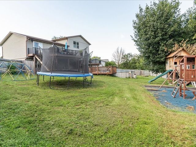 431 Teakwood Lane NE, Cedar Rapids, IA 52402