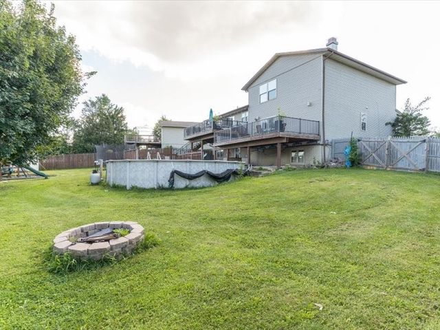 431 Teakwood Lane NE, Cedar Rapids, IA 52402