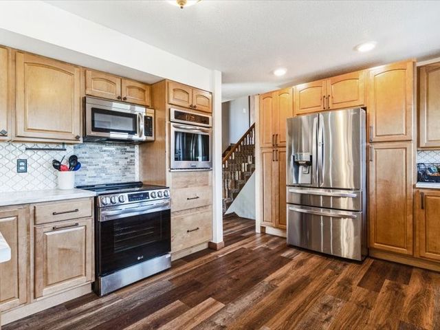 431 Teakwood Lane NE, Cedar Rapids, IA 52402