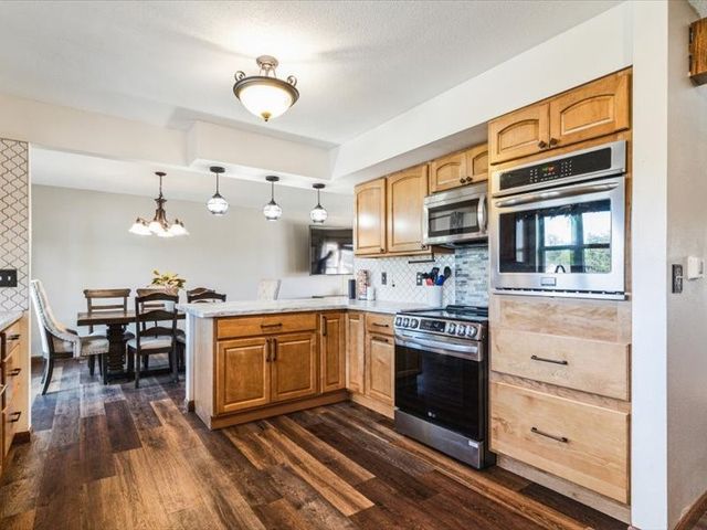 431 Teakwood Lane NE, Cedar Rapids, IA 52402