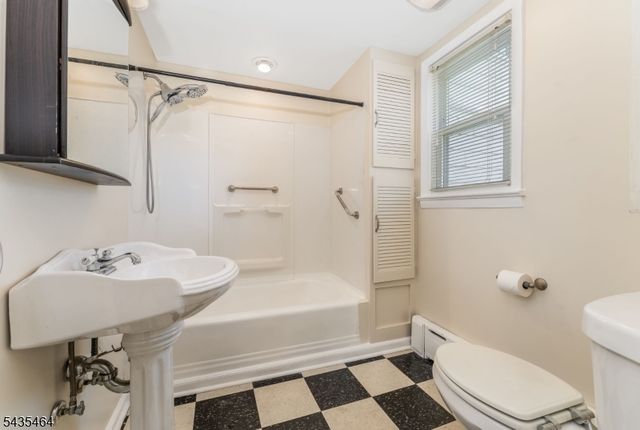 441 S Main St, Phillipsburg Town, NJ 08865