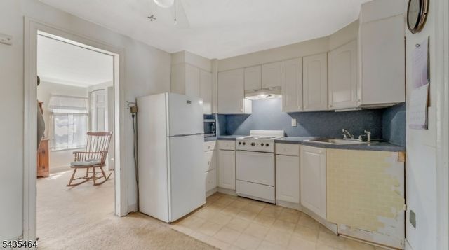 441 S Main St, Phillipsburg Town, NJ 08865