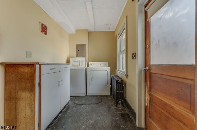 441 S Main St, Phillipsburg Town, NJ 08865