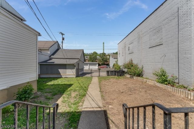 441 S Main St, Phillipsburg Town, NJ 08865
