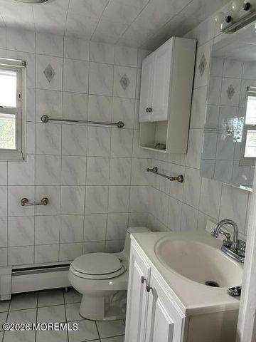 59 Manalapan Avenue, Freehold, NJ 07728