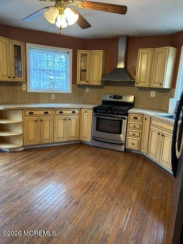 59 Manalapan Avenue, Freehold, NJ 07728