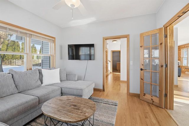 W6537 FIRELANE 8, Menasha, WI 54952