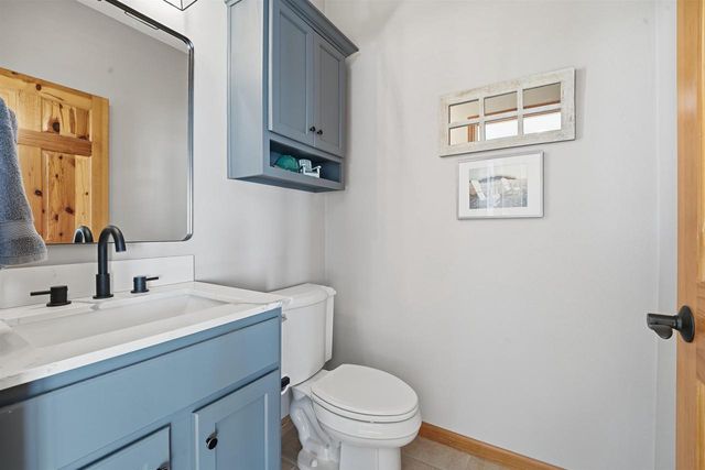 W6537 FIRELANE 8, Menasha, WI 54952