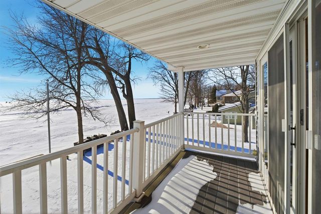 W6537 FIRELANE 8, Menasha, WI 54952