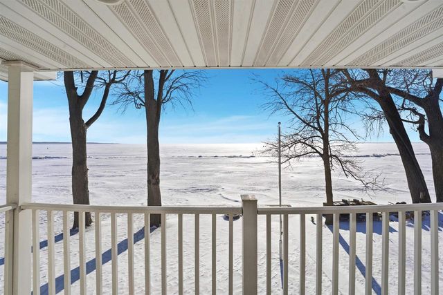 W6537 FIRELANE 8, Menasha, WI 54952