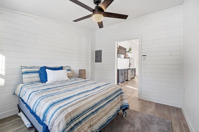 W6537 FIRELANE 8, Menasha, WI 54952