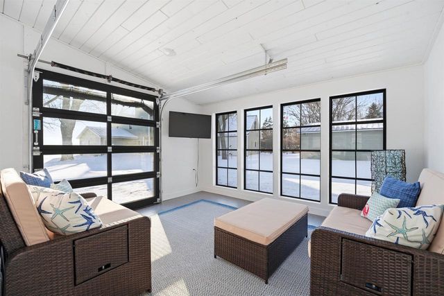 W6537 FIRELANE 8, Menasha, WI 54952